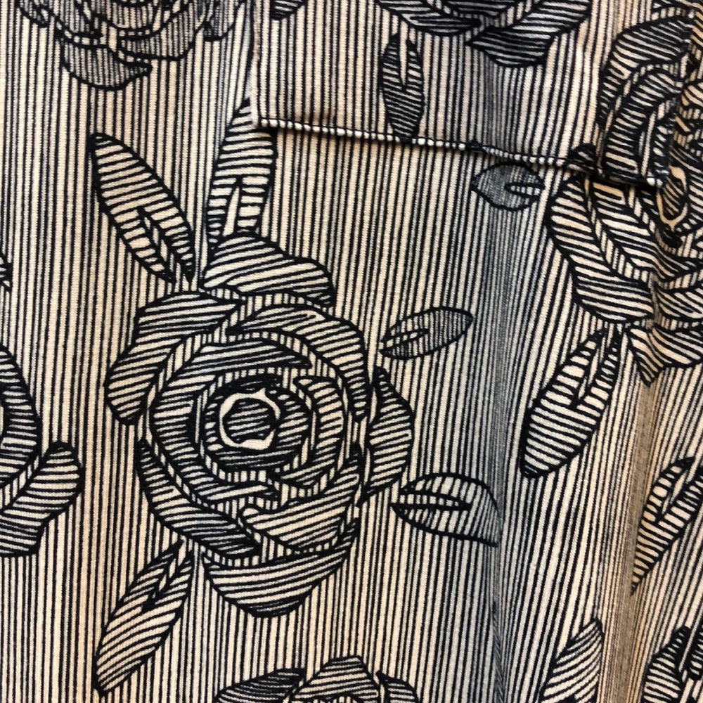 Lularoe xs carly - Picture 2 of 2
